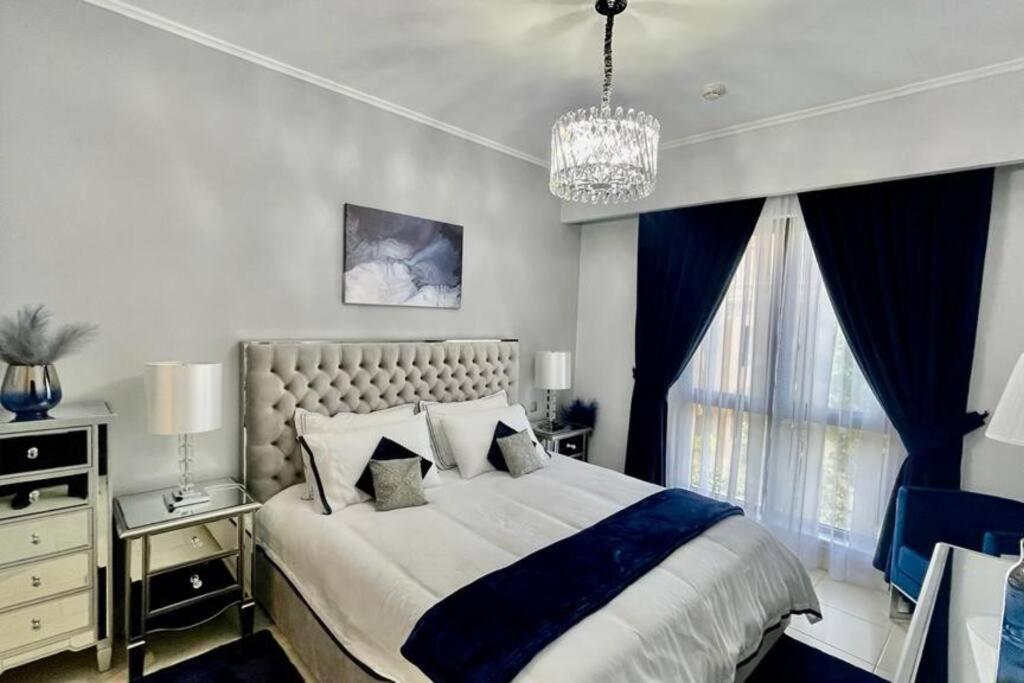 Lux Burj Views -Boulevard -Prime Location Downtown Дубай Екстериор снимка
